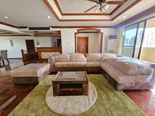 For rent 4 ベッドルーム condo in Watthana, Bangkok