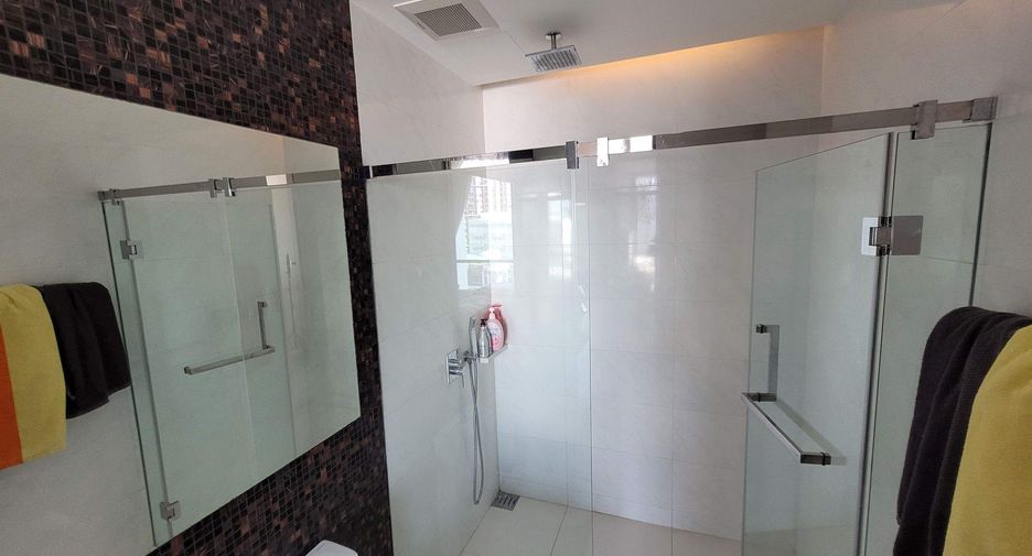 For rent and for sale 2 bedrooms condo in Khlong Toei, Bangkok