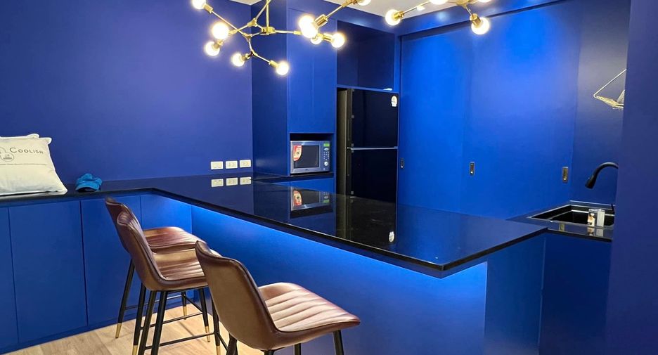 For rent 2 bedrooms condo in Khlong Toei, Bangkok