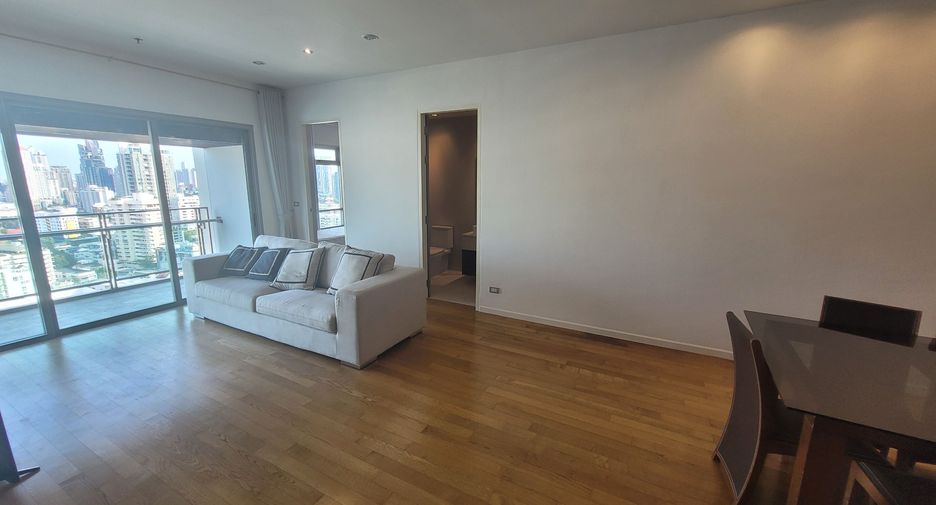 For rent 2 bedrooms condo in Khlong Toei, Bangkok