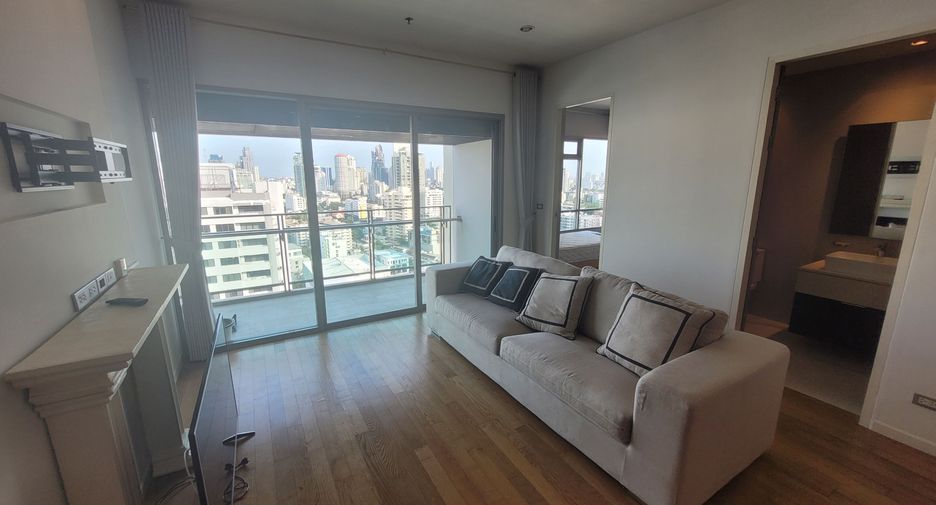 For rent 2 bedrooms condo in Khlong Toei, Bangkok