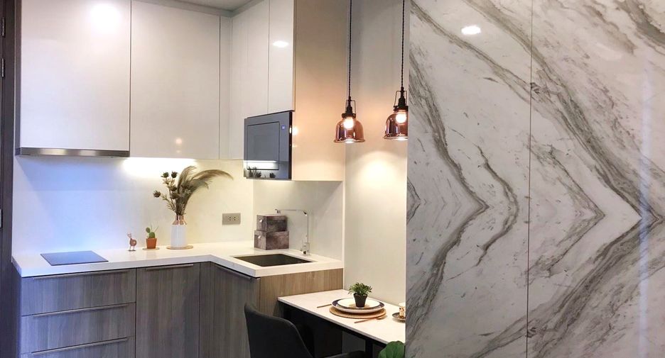 For rent 1 bed condo in Khlong Toei, Bangkok