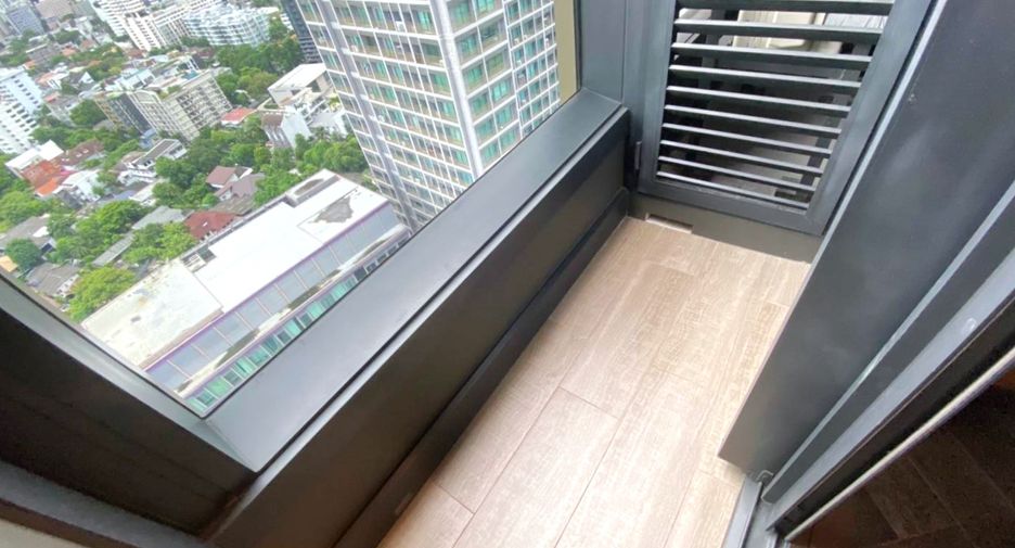 For rent 1 bed condo in Khlong Toei, Bangkok
