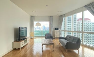 Condo en alquiler de 3 habitaciones en Khlong Toei, Bangkok