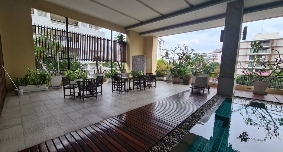 À louer 2 chambres condo à Watthana, Bangkok