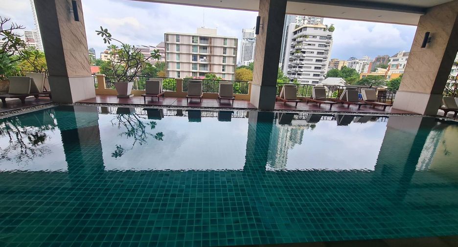 À louer 2 chambres condo à Watthana, Bangkok