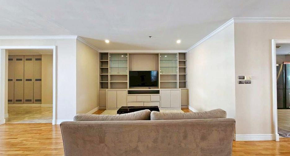 À louer 3 chambres condo à Khlong Toei, Bangkok