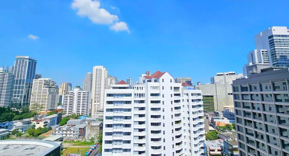 À louer 3 chambres condo à Khlong Toei, Bangkok