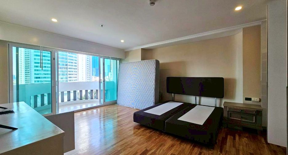 À louer 3 chambres condo à Khlong Toei, Bangkok
