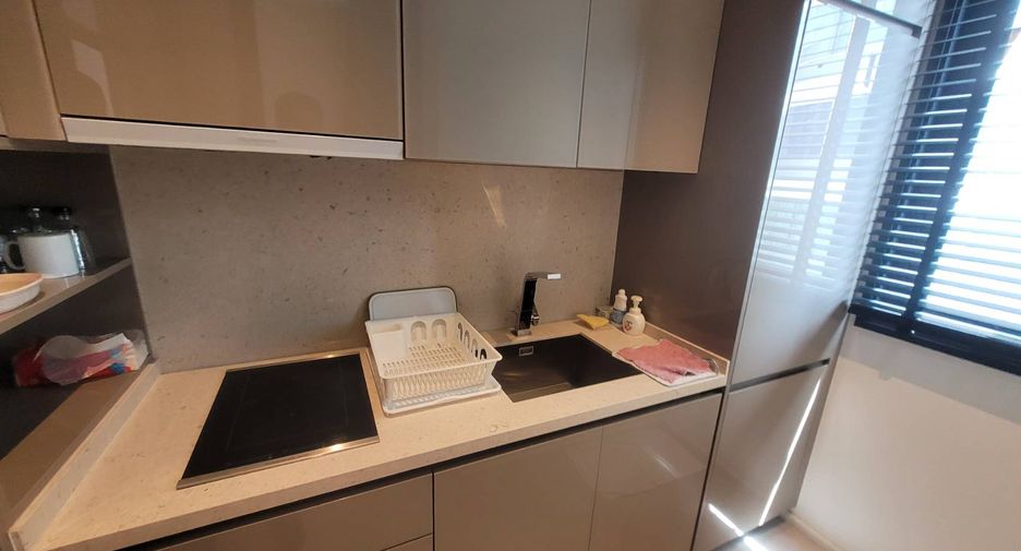 For rent and for sale 1 bed condo in Khlong Toei, Bangkok