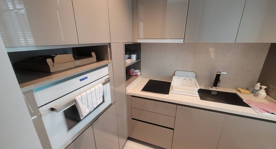 For rent and for sale 1 bed condo in Khlong Toei, Bangkok