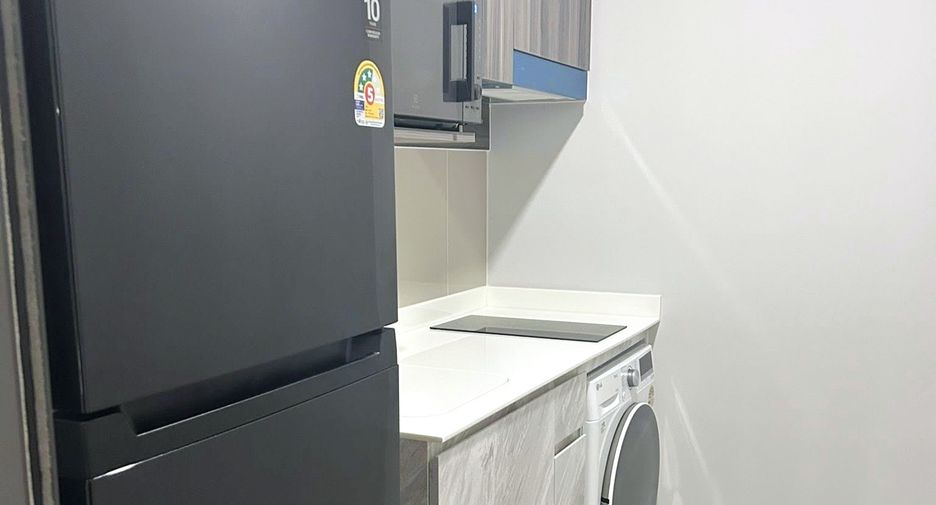 Wohnung zur Miete mit 2 Zimmer in Phra Khanong, Bangkok