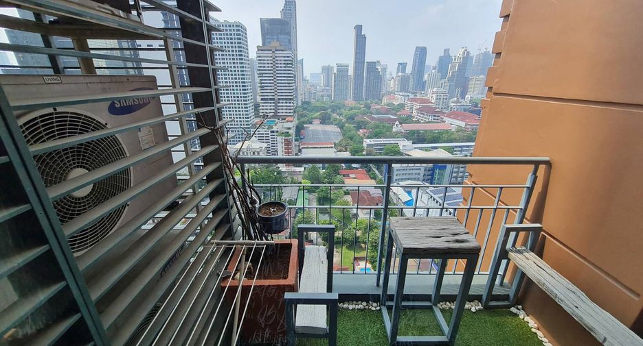 À louer 2 chambres condo à Watthana, Bangkok