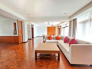 For rent 4 bedrooms condo in Sathon, Bangkok