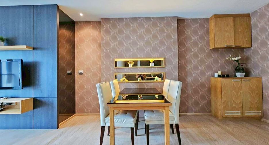 For rent 2 bedrooms condo in Khlong Toei, Bangkok