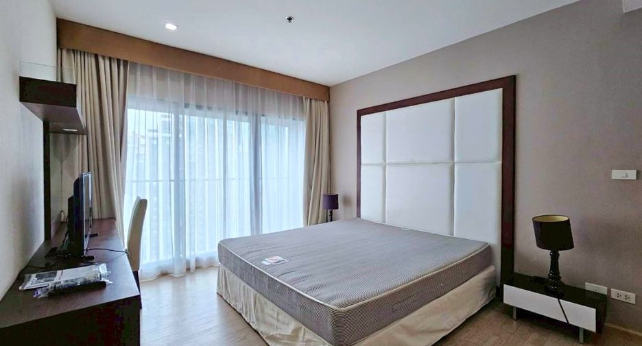 For rent 2 bedrooms condo in Khlong Toei, Bangkok