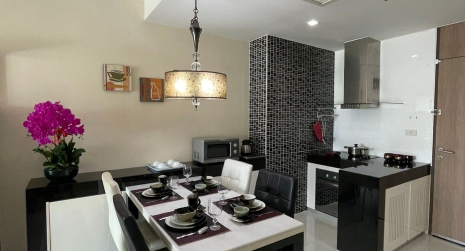 For rent 2 bedrooms condo in Khlong Toei, Bangkok