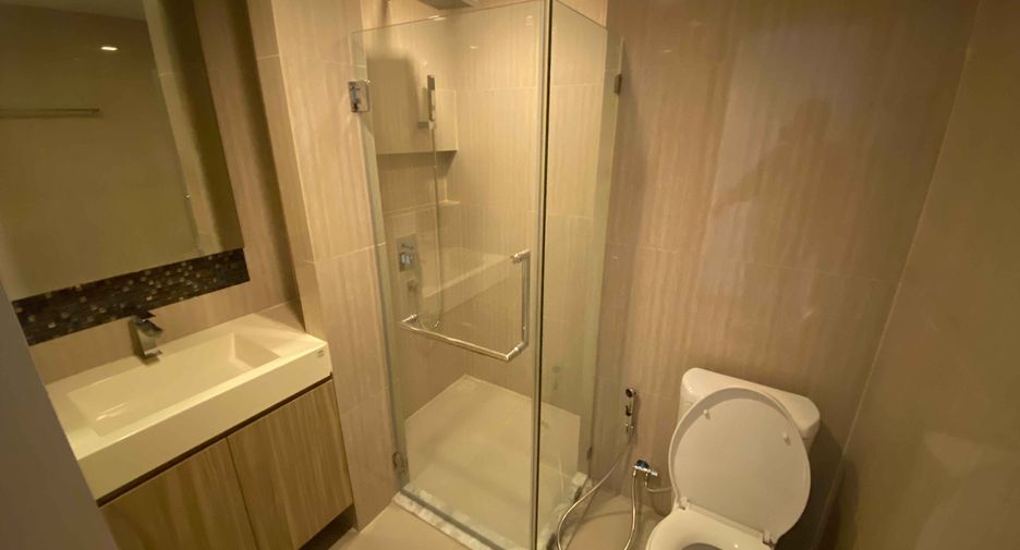 For rent and for sale 2 bedrooms condo in Watthana, Bangkok