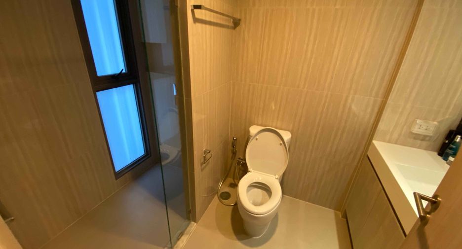 For rent and for sale 2 bedrooms condo in Watthana, Bangkok