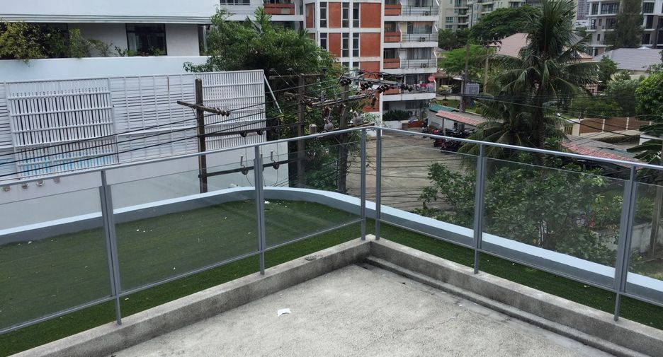 For rent and for sale 2 bedrooms condo in Watthana, Bangkok
