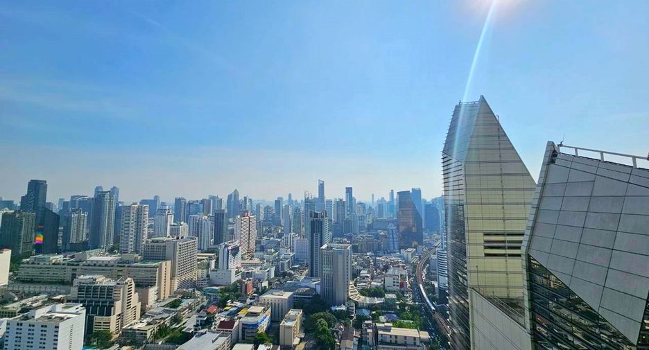 For rent 1 bed condo in Pathum Wan, Bangkok