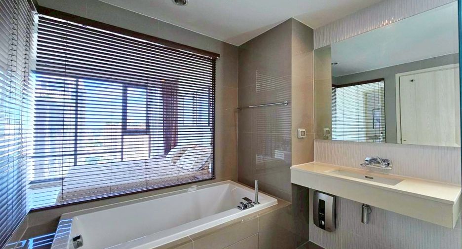For rent and for sale 2 bedrooms condo in Khlong Toei, Bangkok