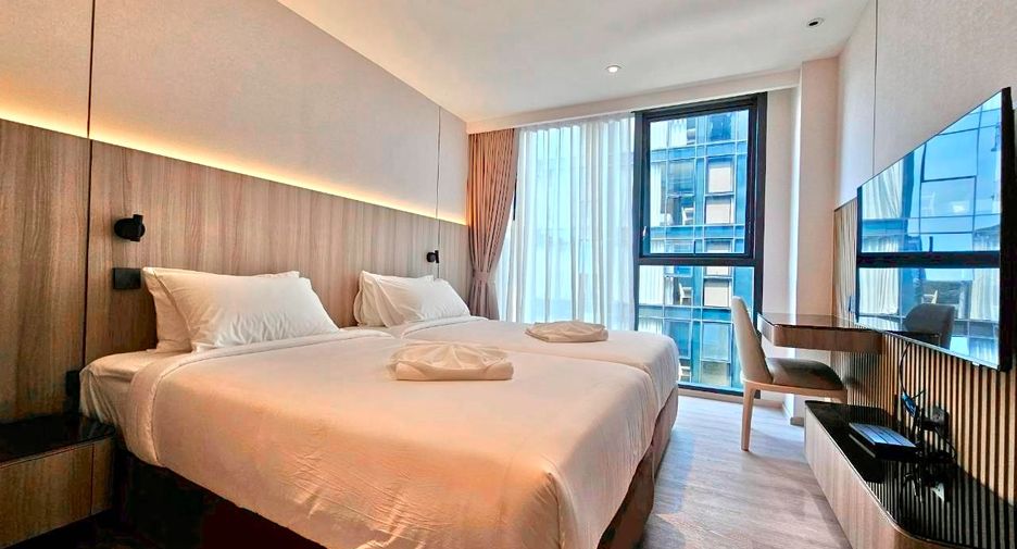 For rent 3 bedrooms condo in Watthana, Bangkok