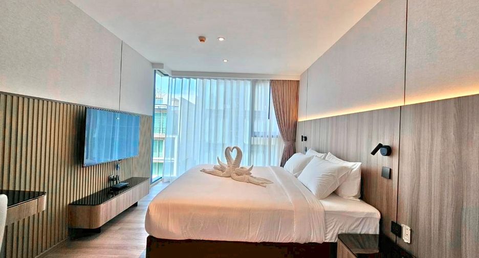 For rent 3 bedrooms condo in Watthana, Bangkok