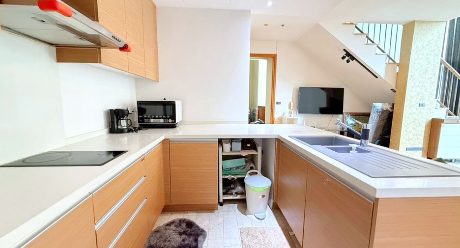 Condo en alquiler de 1 habitaciones en Khlong Toei, Bangkok