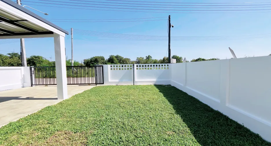 For sale 2 bedrooms house in Saraphi, Chiang Mai