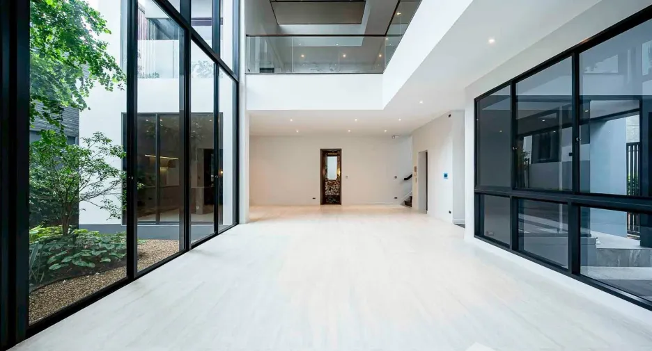 For sale 4 bedrooms house in Bang Kapi, Bangkok