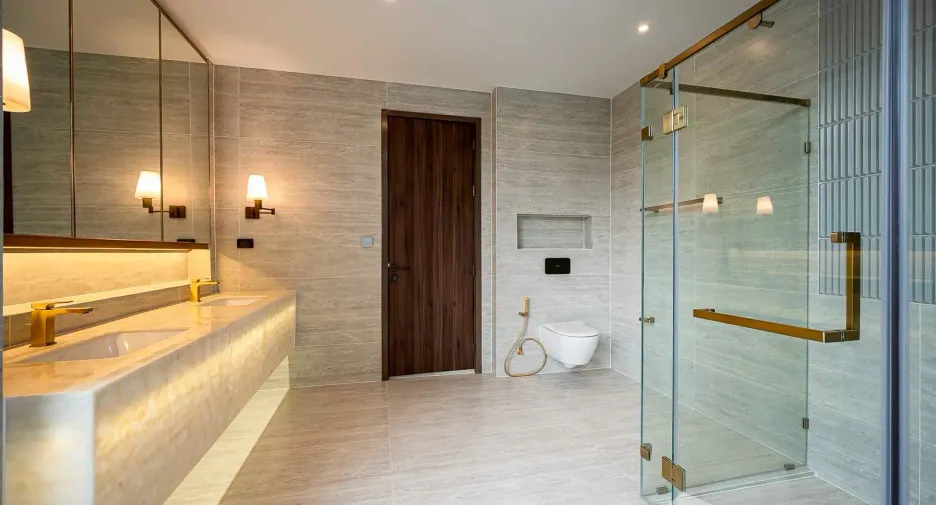 For sale 4 bedrooms house in Bang Kapi, Bangkok