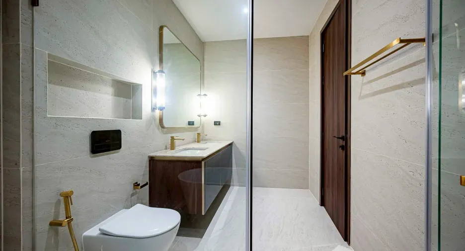 For sale 4 bedrooms house in Bang Kapi, Bangkok