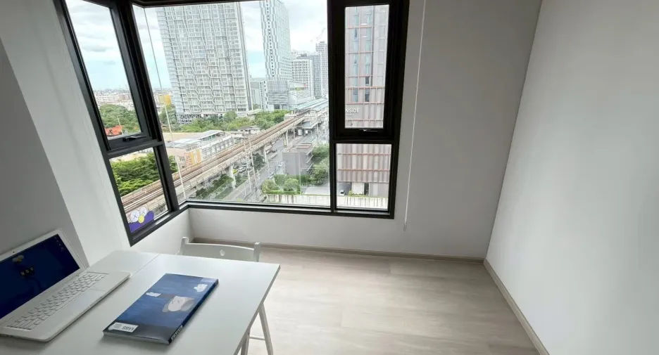 For rent 2 bedrooms condo in Phra Khanong, Bangkok