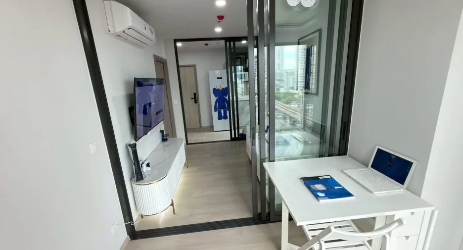 For rent 2 bedrooms condo in Phra Khanong, Bangkok