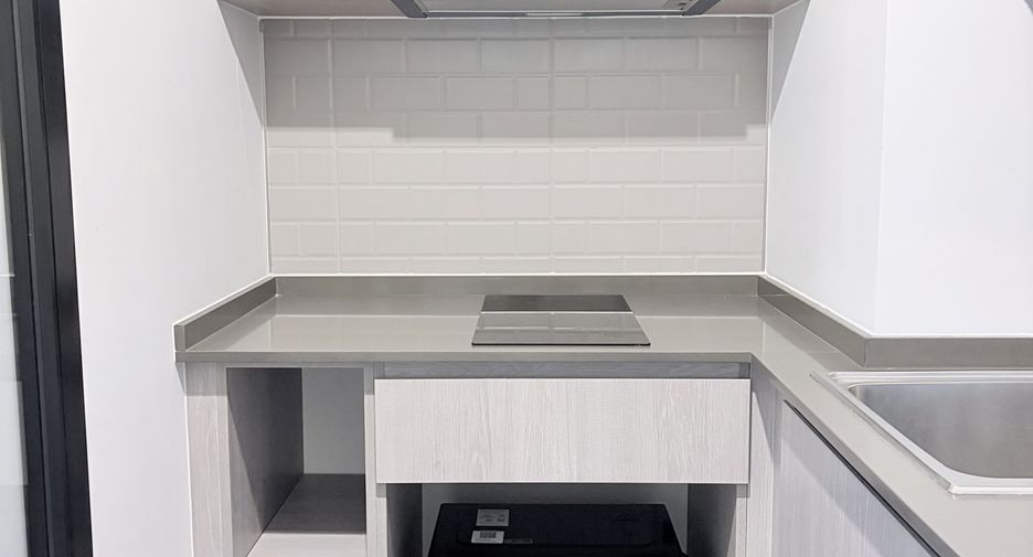 For rent 2 bedrooms condo in Bang Kapi, Bangkok