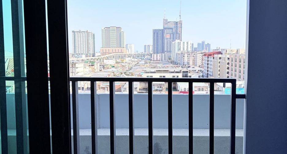For rent 2 bedrooms condo in Bang Kapi, Bangkok