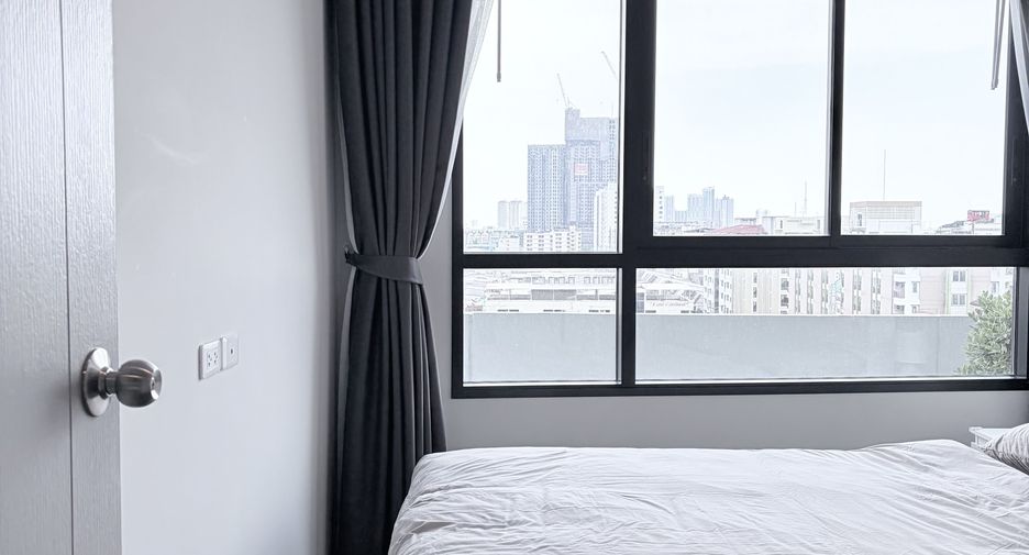 For rent 2 bedrooms condo in Bang Kapi, Bangkok