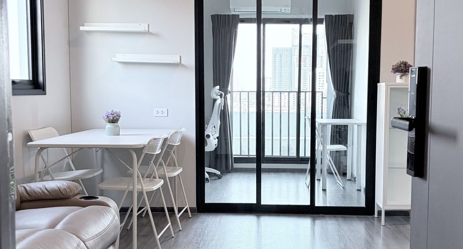 For rent 2 bedrooms condo in Bang Kapi, Bangkok