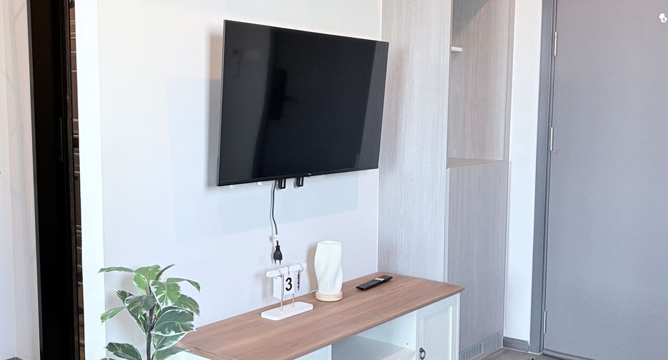 For rent 2 bedrooms condo in Bang Kapi, Bangkok