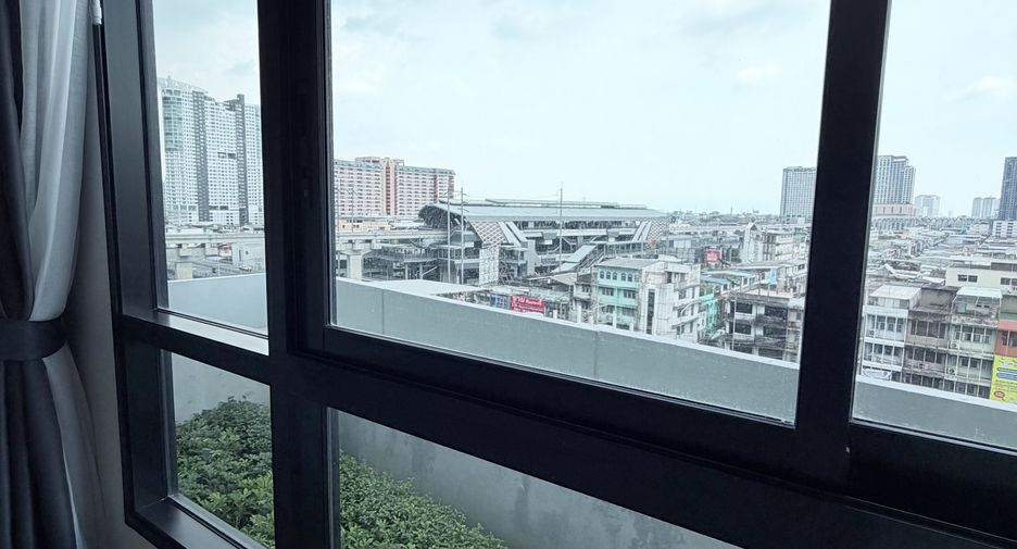 For rent 2 bedrooms condo in Bang Kapi, Bangkok