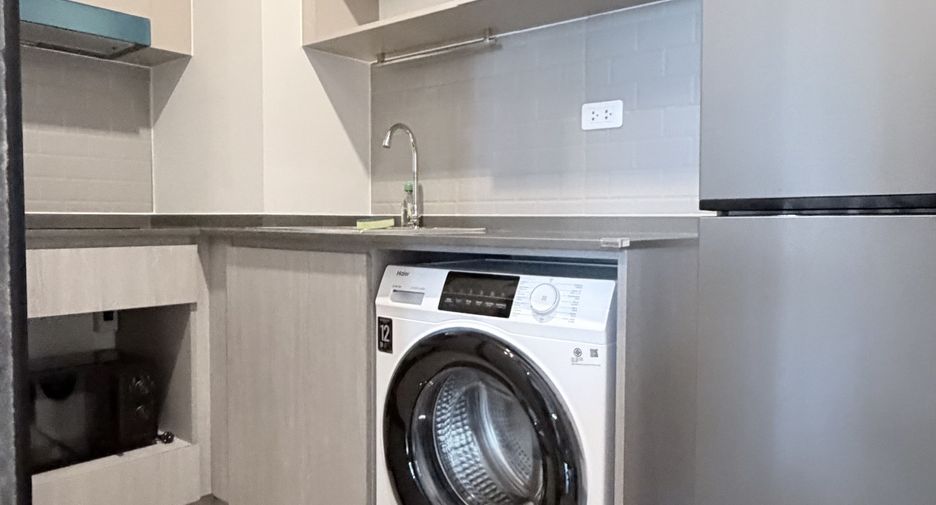 For rent 2 bedrooms condo in Bang Kapi, Bangkok