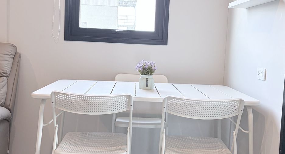 For rent 2 bedrooms condo in Bang Kapi, Bangkok