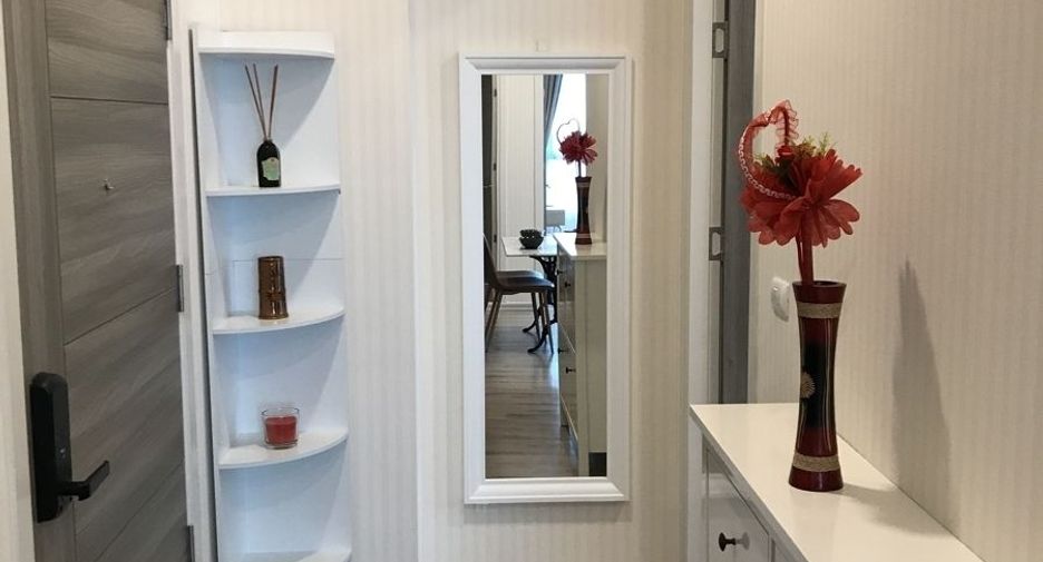For rent 2 bedrooms condo in Bang Kapi, Bangkok