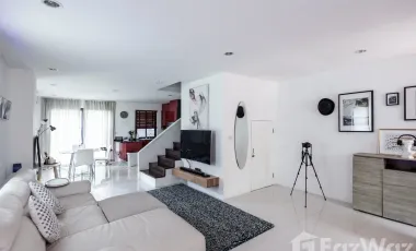 Casa adosada en venta de 2 habitaciones en Thalang, Phuket