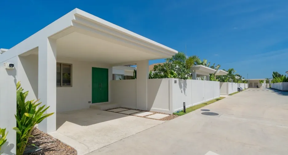 For sale 3 bedrooms villa in Thalang, Phuket