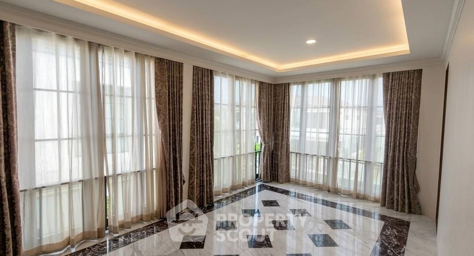 For sale 4 bedrooms house in Suan Luang, Bangkok