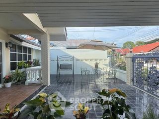 For sale 4 bedrooms house in Bang Lamung, Chonburi
