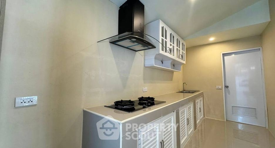 For sale 4 bedrooms house in South Pattaya, Pattaya