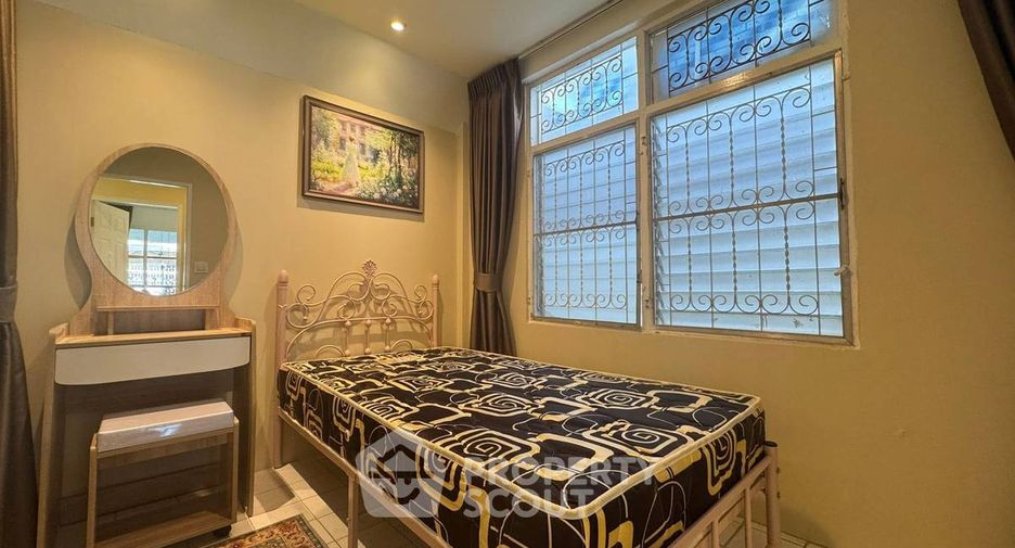For sale 4 bedrooms house in South Pattaya, Pattaya